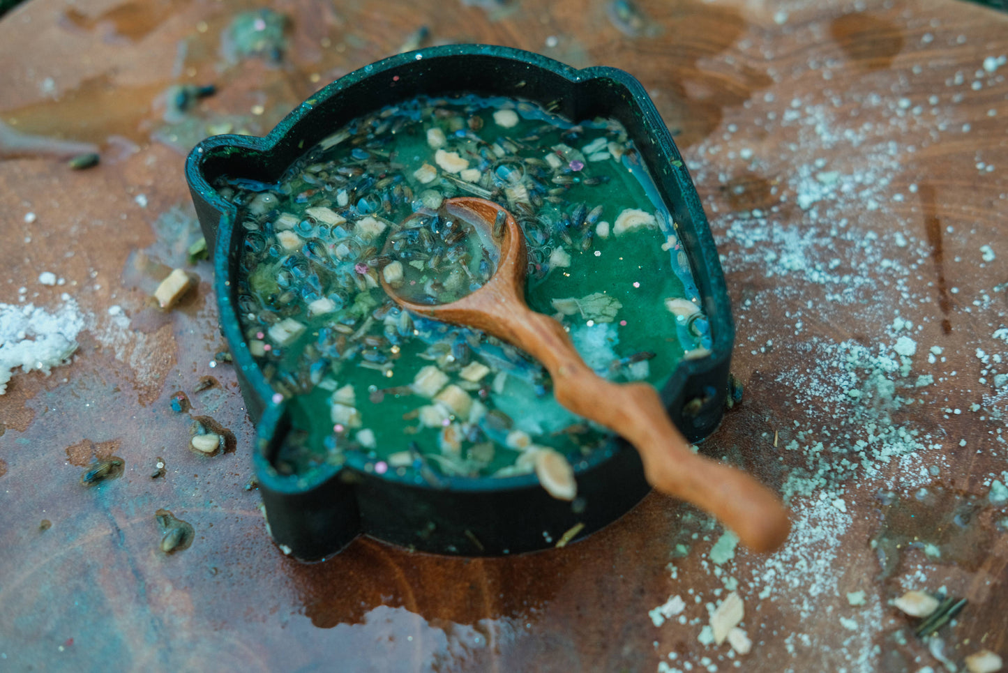Halloween Cauldron Sensory Eco Mould