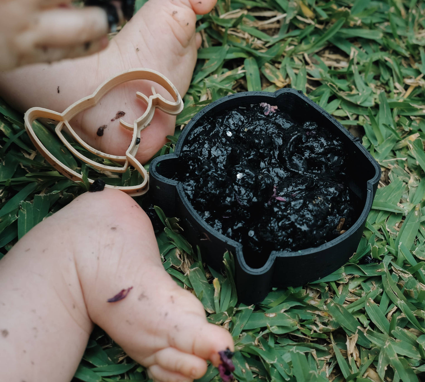 Halloween Cauldron Sensory Eco Mould