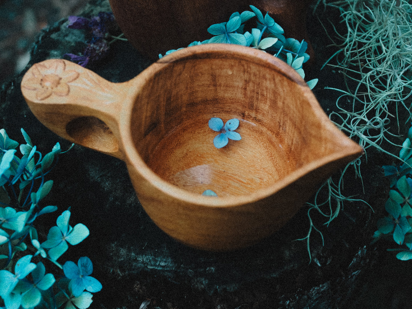 **WHOLESALE** Pre-order end of March 2026 ** Wildflower Pouring Cup **