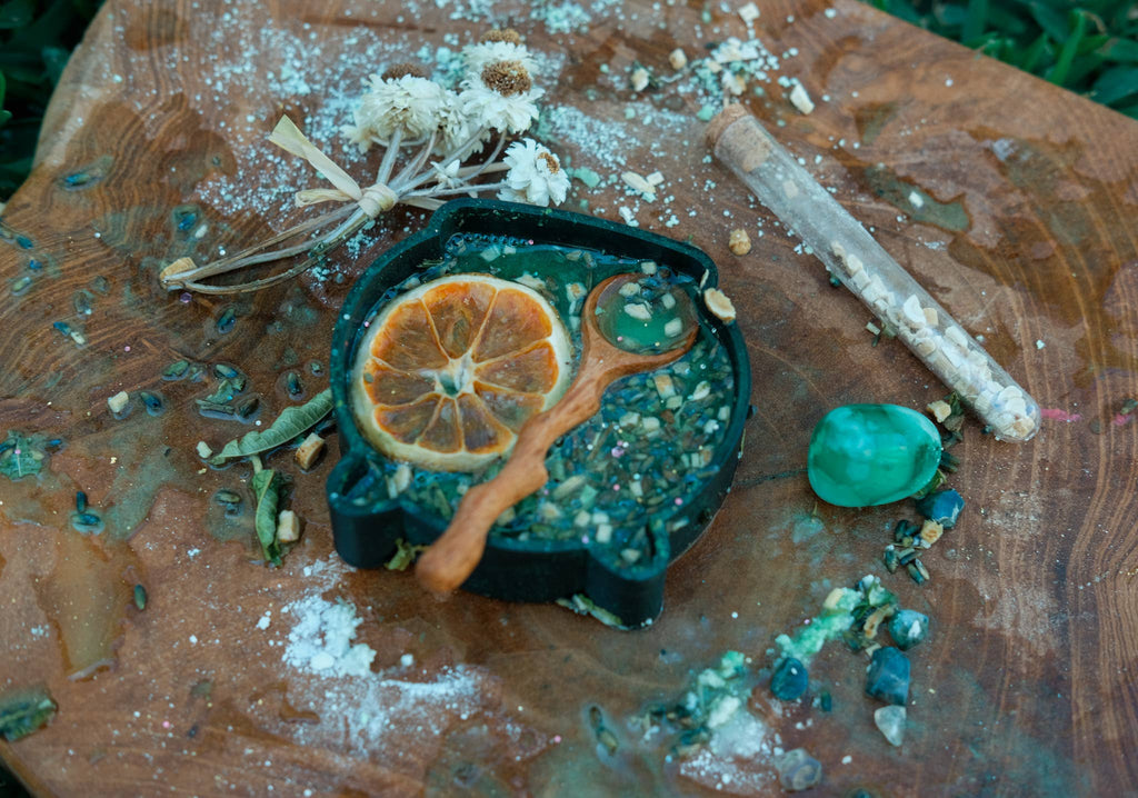 Halloween Cauldron Sensory Eco Mould 