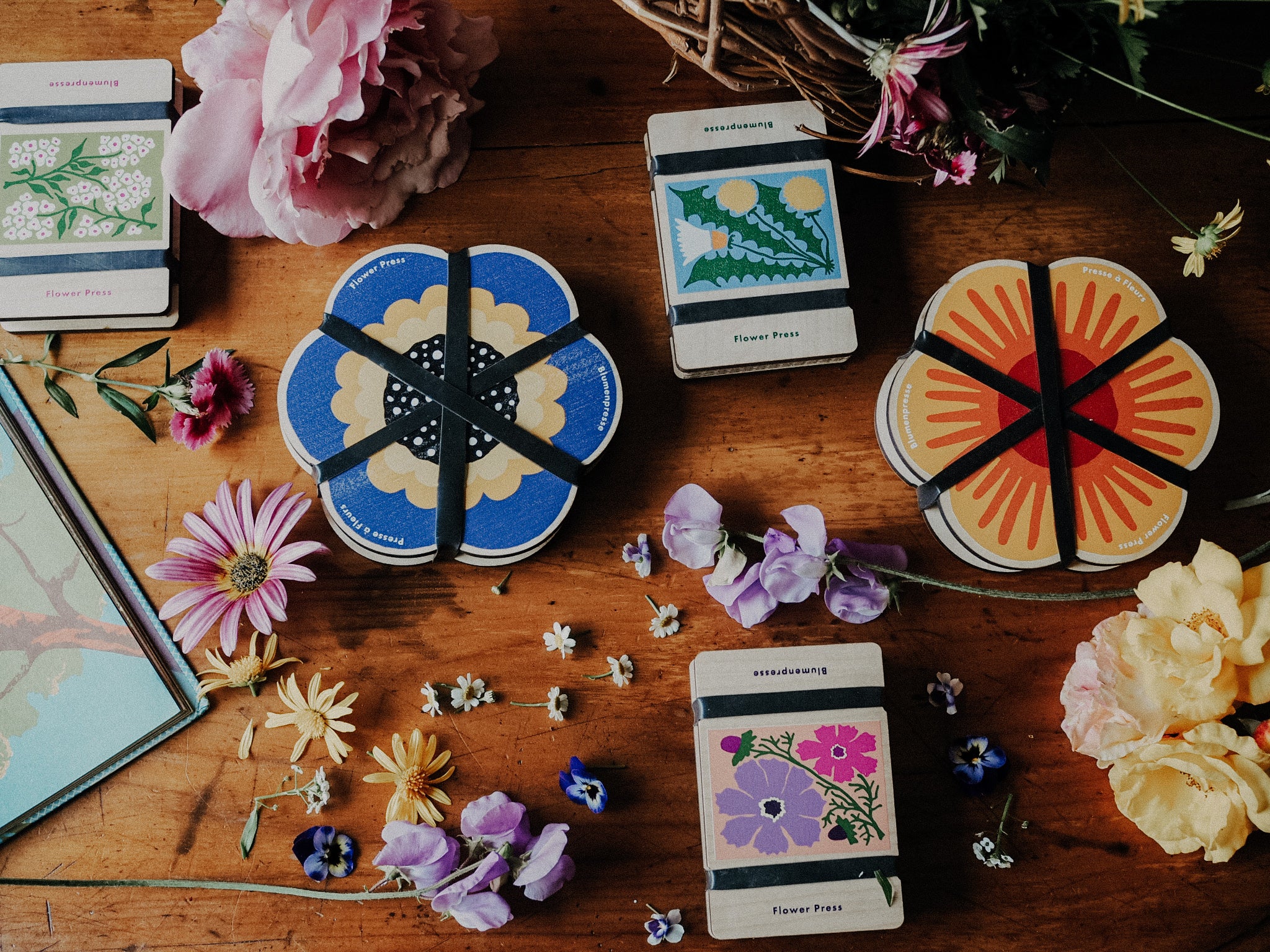Flower Shaped Press - Blue