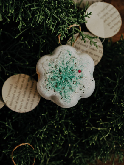 ** WHOLESALE** Snowflake PlayFizz Surprise Ornament set