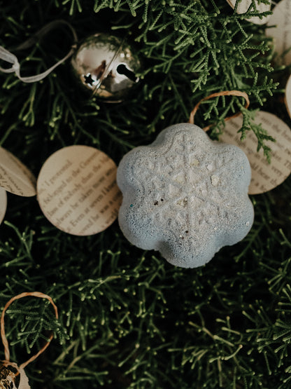 ** WHOLESALE** Snowflake PlayFizz Surprise Ornament set