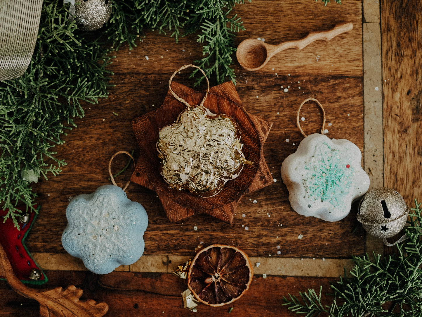 ** WHOLESALE** Snowflake PlayFizz Surprise Ornament set