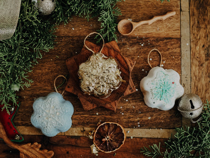 ** WHOLESALE** Snowflake PlayFizz Surprise Ornament set