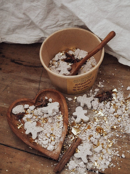 Ginger Fizzmas Folk - Crumble Cup