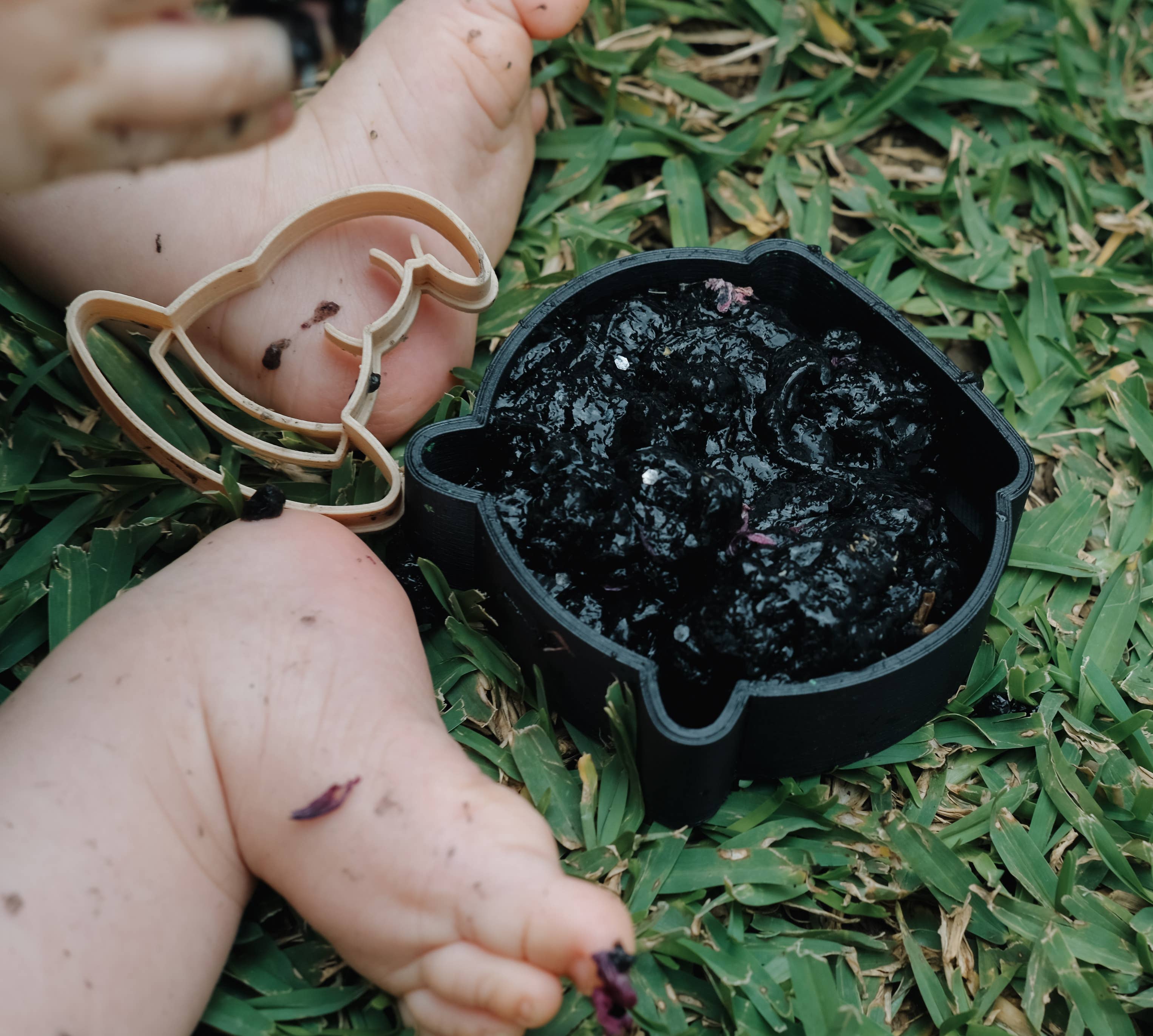 Halloween Cauldron Sensory Eco Mould 