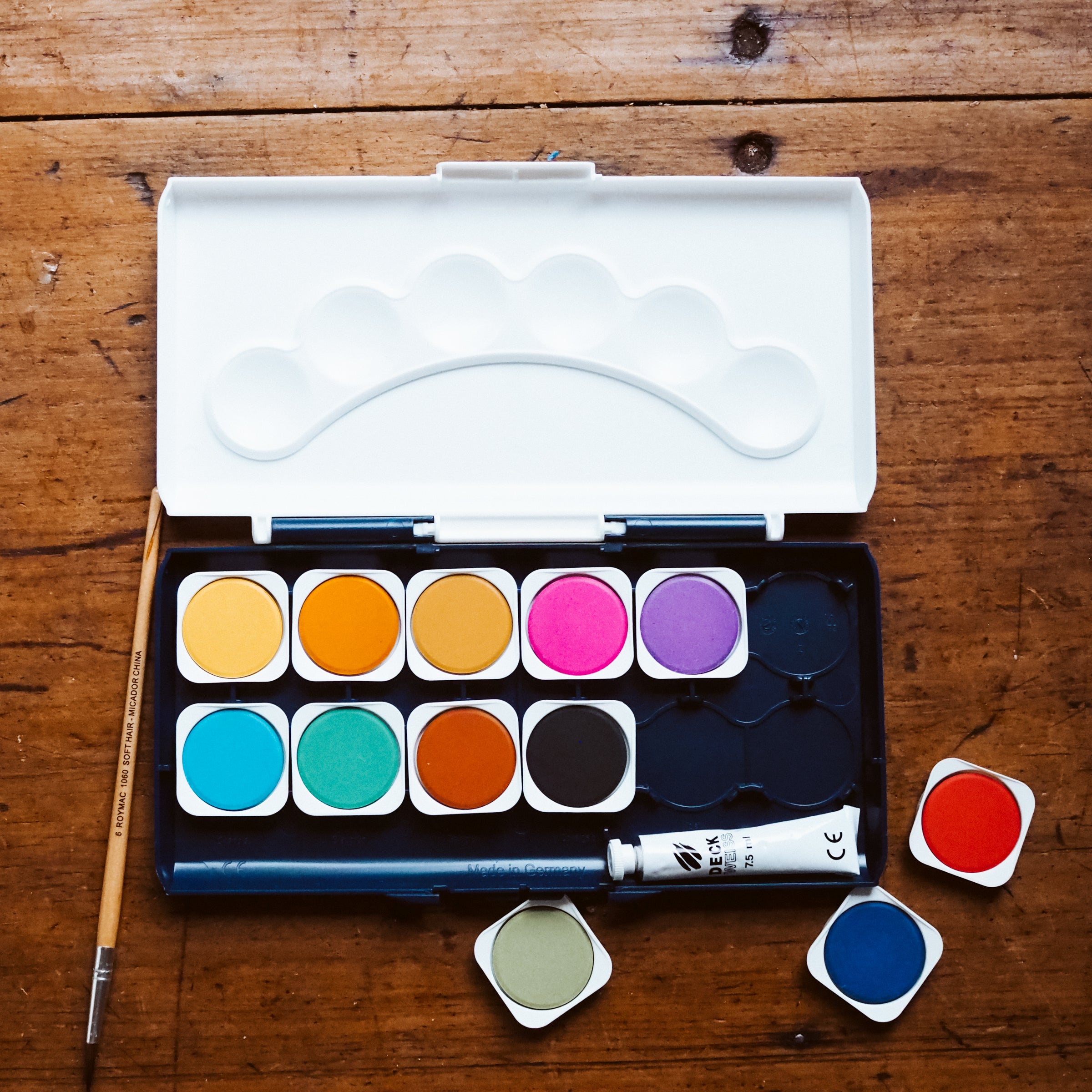 Watercolour Paint Set | Natural Arts & Crafts - Wild Mountain Child