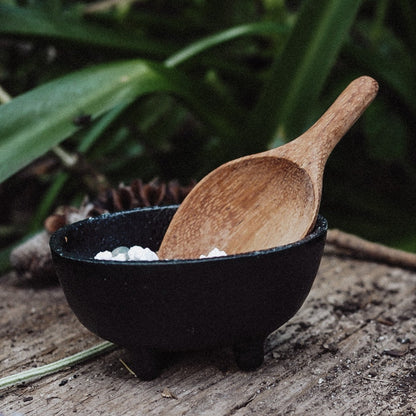 Mini Oval Cauldron with feet