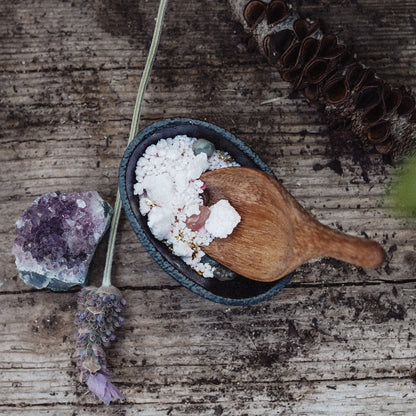 Mini Oval Cauldron with feet
