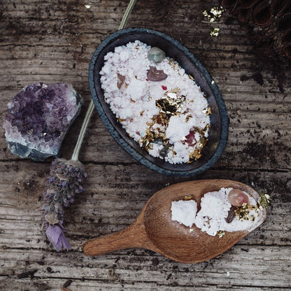 Mini Oval Cauldron with feet