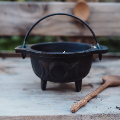 The Three Moons open Cauldron