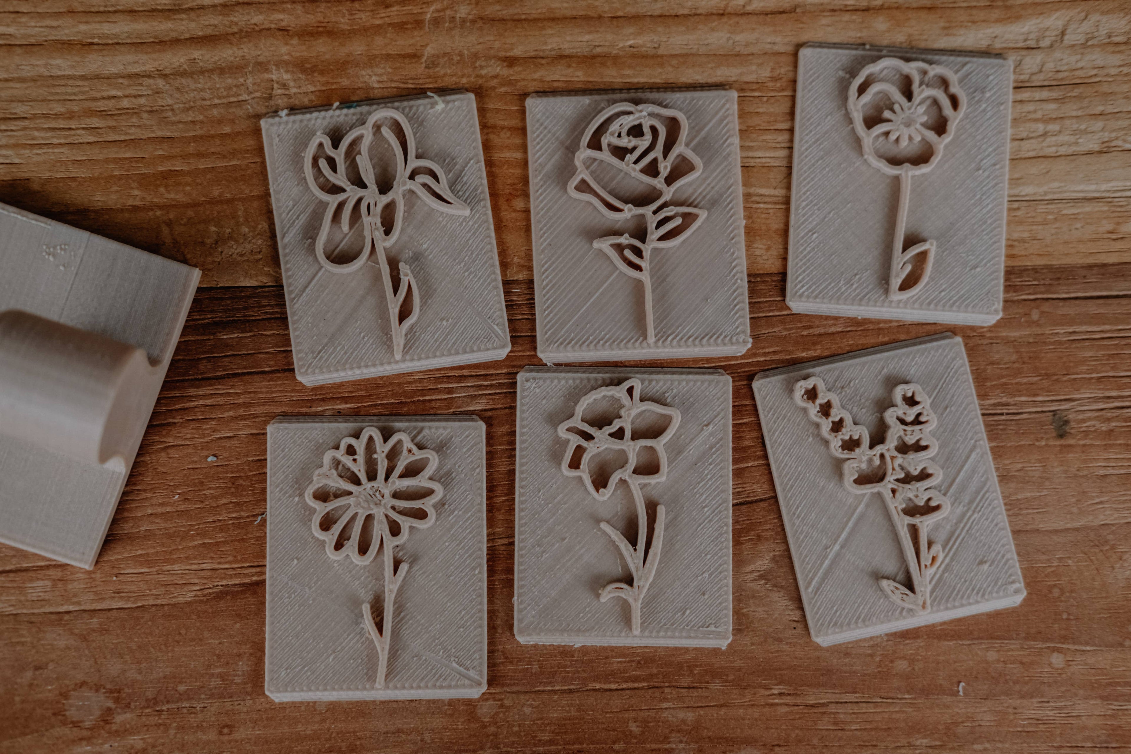 Flower Eco Stamp™ Set includes Handle